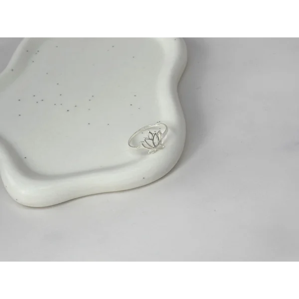Anillo flor de loto