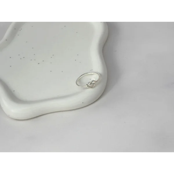 Anillo nudo corazón